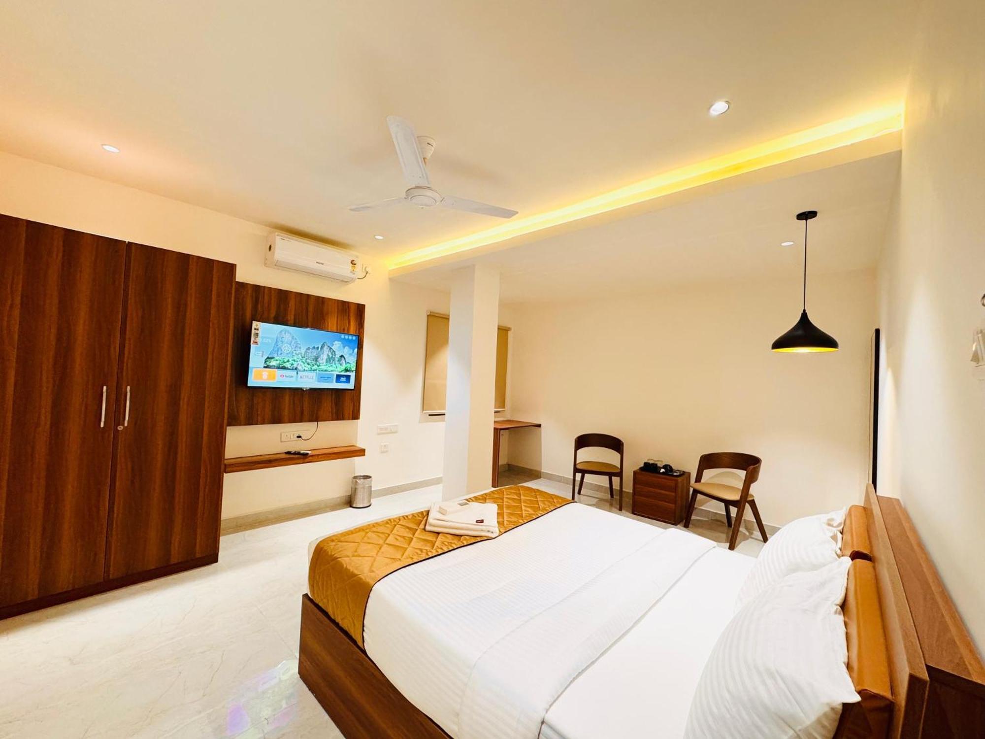 Hotel Star Avenue - Indiranagar Bangalore Exterior photo